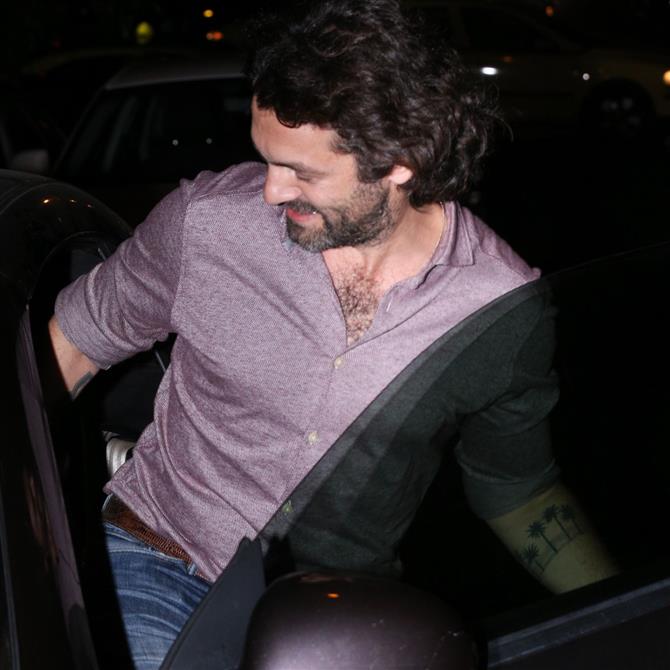 Φίλιππος Μιχόπουλος: "Δεν επιθυμώ τη δημοσίευση κοινών φωτογραφιών με την πρώην σύζυγό μου, Αθηνά Οικονομάκου" - Η ανακοίνωσή του