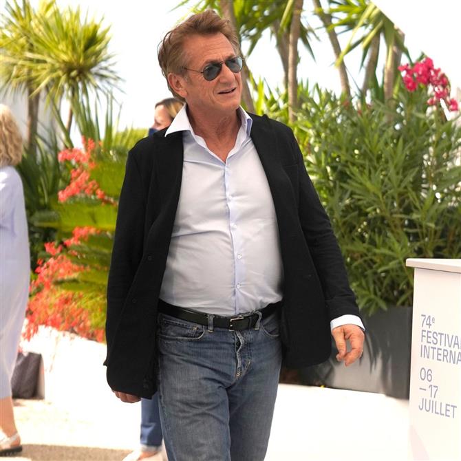 Σον Πεν: "Ο Ντόναλντ Τραμπ ίσως προσπαθήσει να καταστρέψει τον κόσμο"
