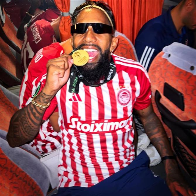 Ροντινέι: Το ντουέτο με την Δέσποινα Βανδή και οι viral ατάκες (Βίντεο) 