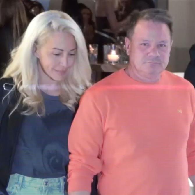 Απόστολος Λύτρας: Χέρι-χέρι στη Μύκονο με την σύντροφό του, Δώρα Παπαδοπούλου λίγες μέρες μετά την πρόταση γάμου
