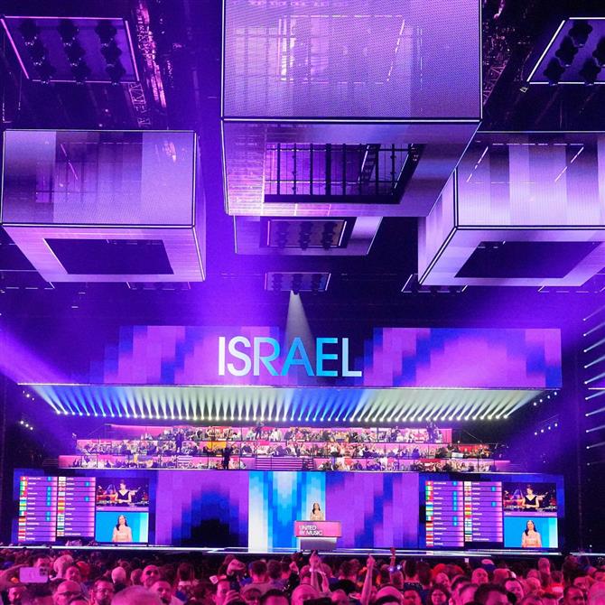 Eurovision: Η ισραηλινή στρατιωτική εκστρατεία και οι σημαίες της κοινότητας ΛΟΑΤΚΙ+ στο επίκεντρο του διαλόγου ενόψει του διαγωνισμού
