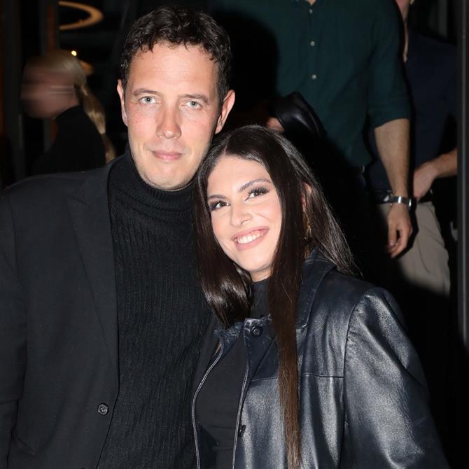 Σπύρος Δημητρίου: Η νέα απάντηση για την προσωπική του ζωή & την μελαχρινή καλλονή στο πλευρό του - "Αισθάνομαι σαν να είμαι στον οδοντίατρο"