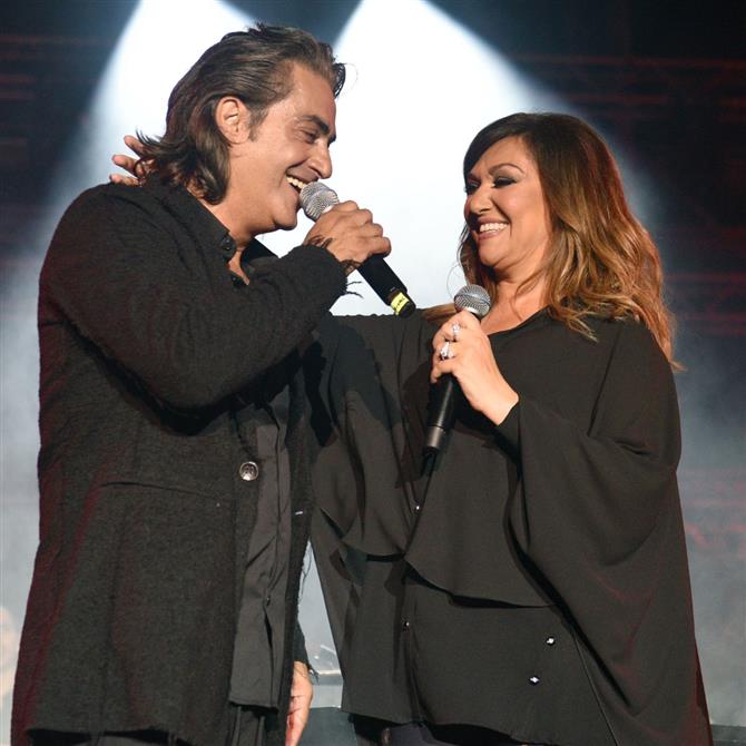 Καίτη Γαρμπή & Διονύσης Σχοινάς: Αναβάλλεται η συναυλία τους στη Λάρισα
