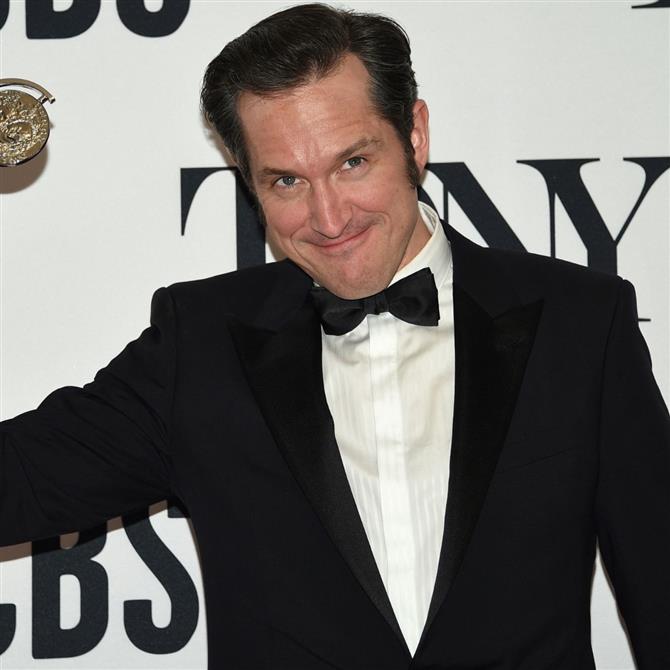 Χάρι Πότερ: Ο Μπέρτι Κάρβελ θα υποδυθεί τον Cornelius Fudge στη σειρά του HBO