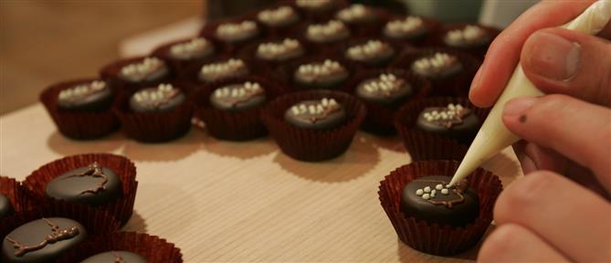 Μαύρη σοκολάτα: Χημική ουσία που περιέχει μπορεί να επιβραδύνει τη γήρανση