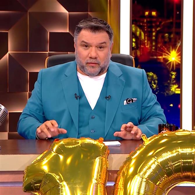 Γρηγόρης Αρναούτογλου: Έκανε για 10η σεζόν πρεμιέρα με το "The 2Night Show" και ανακοίνωσε πως θα πάει καλεσμένος ο Γιάννης Αντετοκούνμπο
