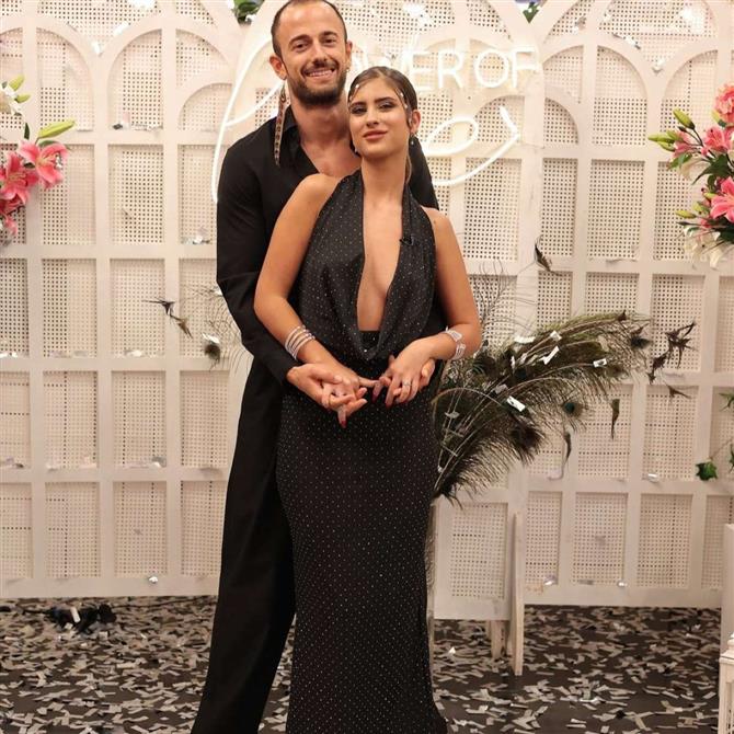 Νίκος Πελετιέ: Η πρώην σύντροφός του, Σωτηρία Δεμίρογλου αποκαλύπτει -
"Υπάρχουν βίντεο που δεν θα ήθελα να έχει, θα κινηθώ νομικά"