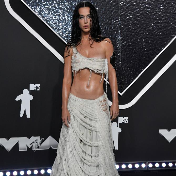 Κέιτι Πέρι: Θα ταξιδέψει σύντομα στο διάστημα - Η ανακοίνωση της εταιρείας του Τζεφ Μπέζος