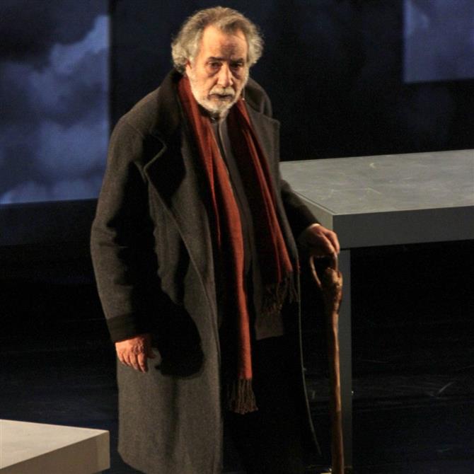 Κώστας Αρζόγλου: «Η Αλίκη Βουγιουκλάκη ήταν έντιμη με τους φίλους της και "σκύλα" με τους εχθρούς της»